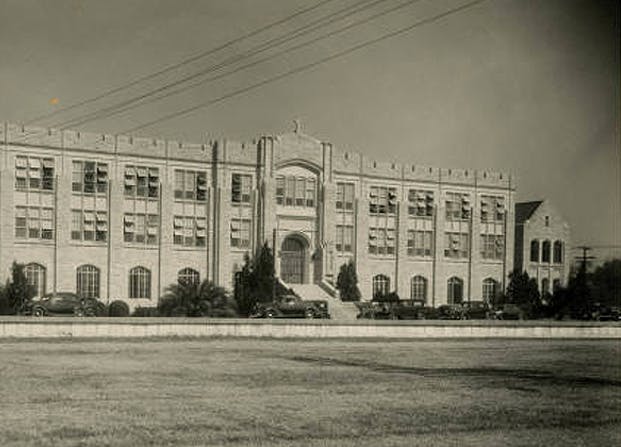 xula admin building 1932